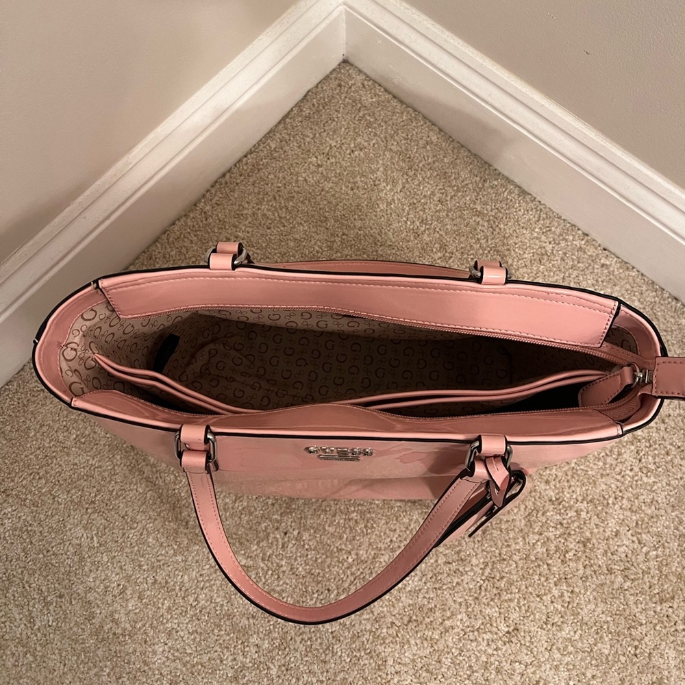 BRAND NEW - Guess: Baby pink midsize purse - Picture 5 of 8